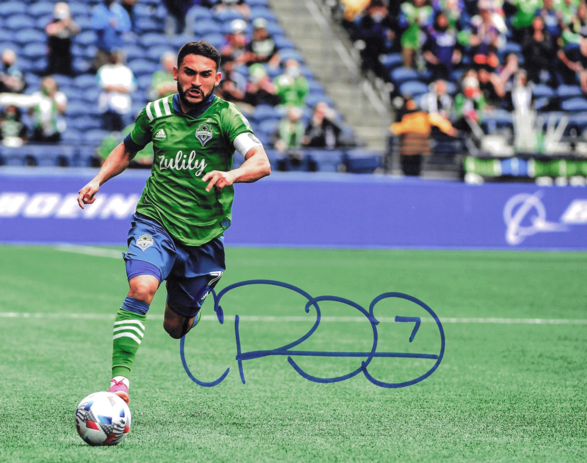 Cristian Roldan Autographed 8x10 Photo Seattle Sounders SKU #244422