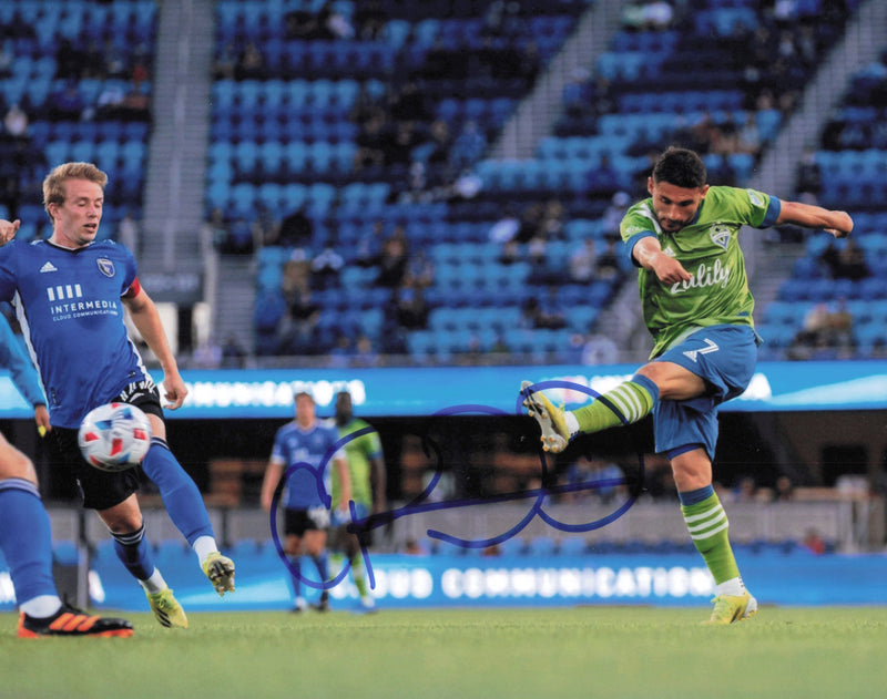 Cristian Roldan Autographed 8x10 Photo Seattle Sounders SKU #244424