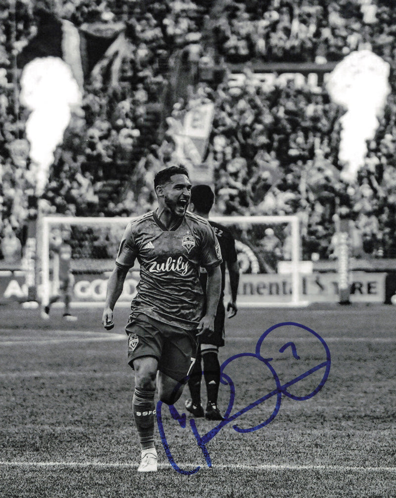 Cristian Roldan Autographed 8x10 Photo Seattle Sounders SKU #244453