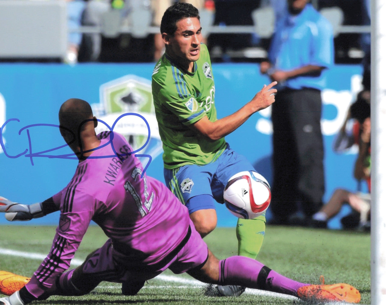 Cristian Roldan Autographed 8x10 Photo Seattle Sounders SKU #244476