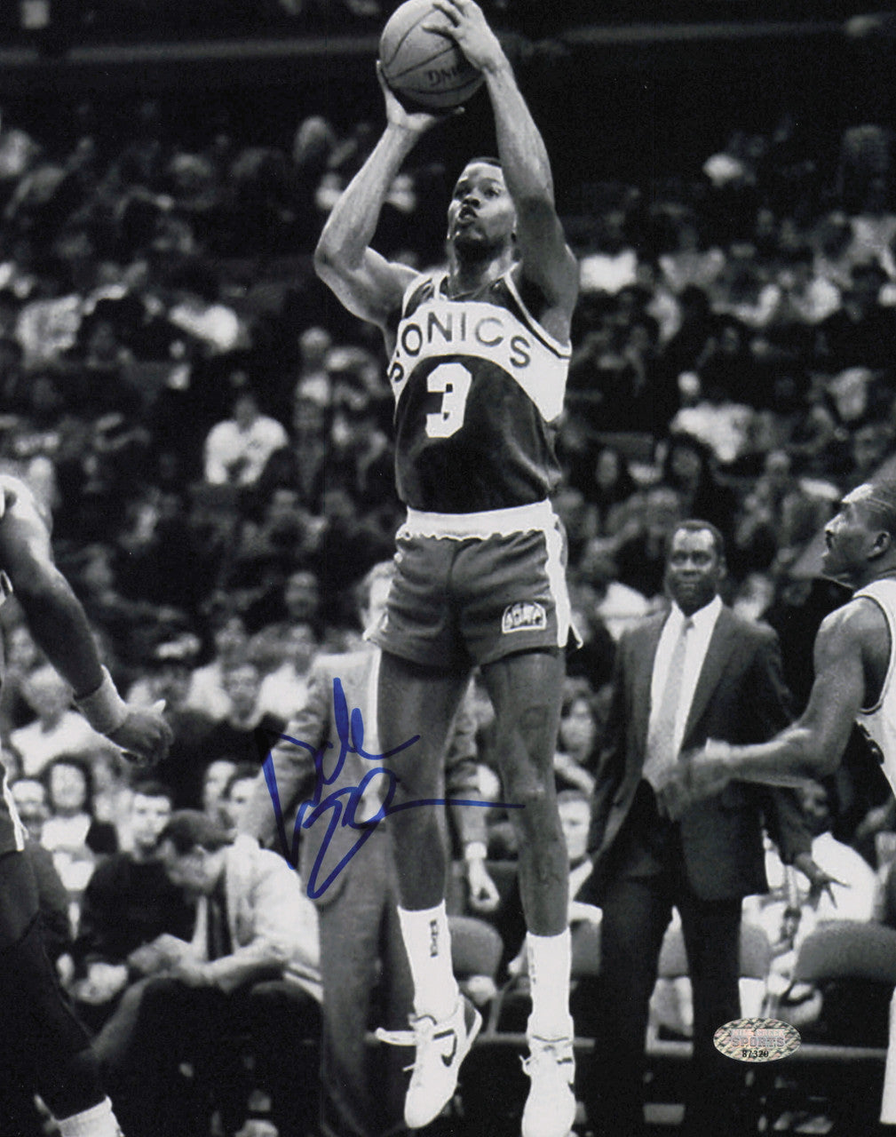 Dale Ellis Autographed 8x10 Photo Seattle Supersonics MCS Holo #87320