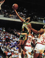 Gus Williams Autographed 8x10 Photo Seattle Supersonics MCS Holo #87365