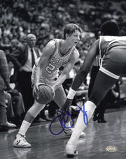 Detlef Schrempf Autographed 8x10 Photo University of Washington Huskies MCS Holo #87423