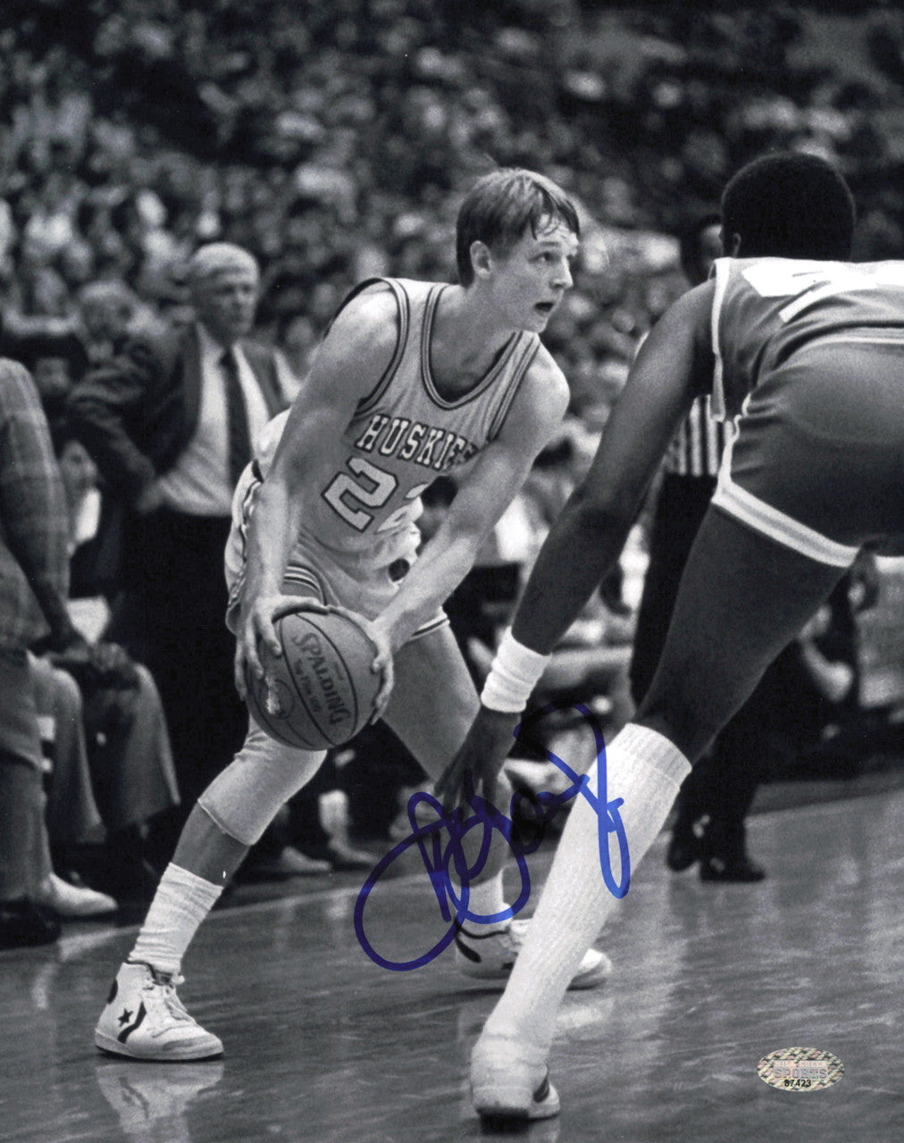 Detlef Schrempf Autographed 8x10 Photo University of Washington Huskies MCS Holo #87423