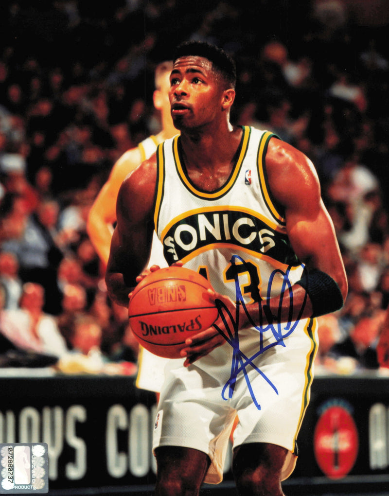 Kendall Gill Autographed 8x10 Photo Seattle Supersonics SKU #244845