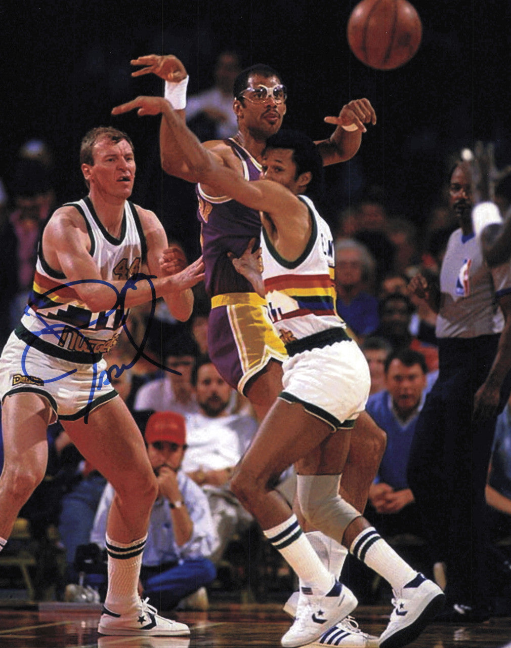 Dan Issel Autographed 8x10 Photo Denver Nuggets SKU #244946