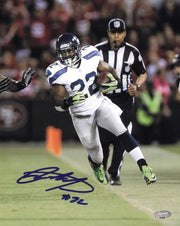 Robert Turbin Autographed 8x10 Photo Seattle Seahawks MCS Holo #63365