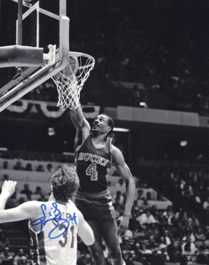 Sidney Moncrief Autographed 8x10 Photo Milwaukee Bucks SKU #245637