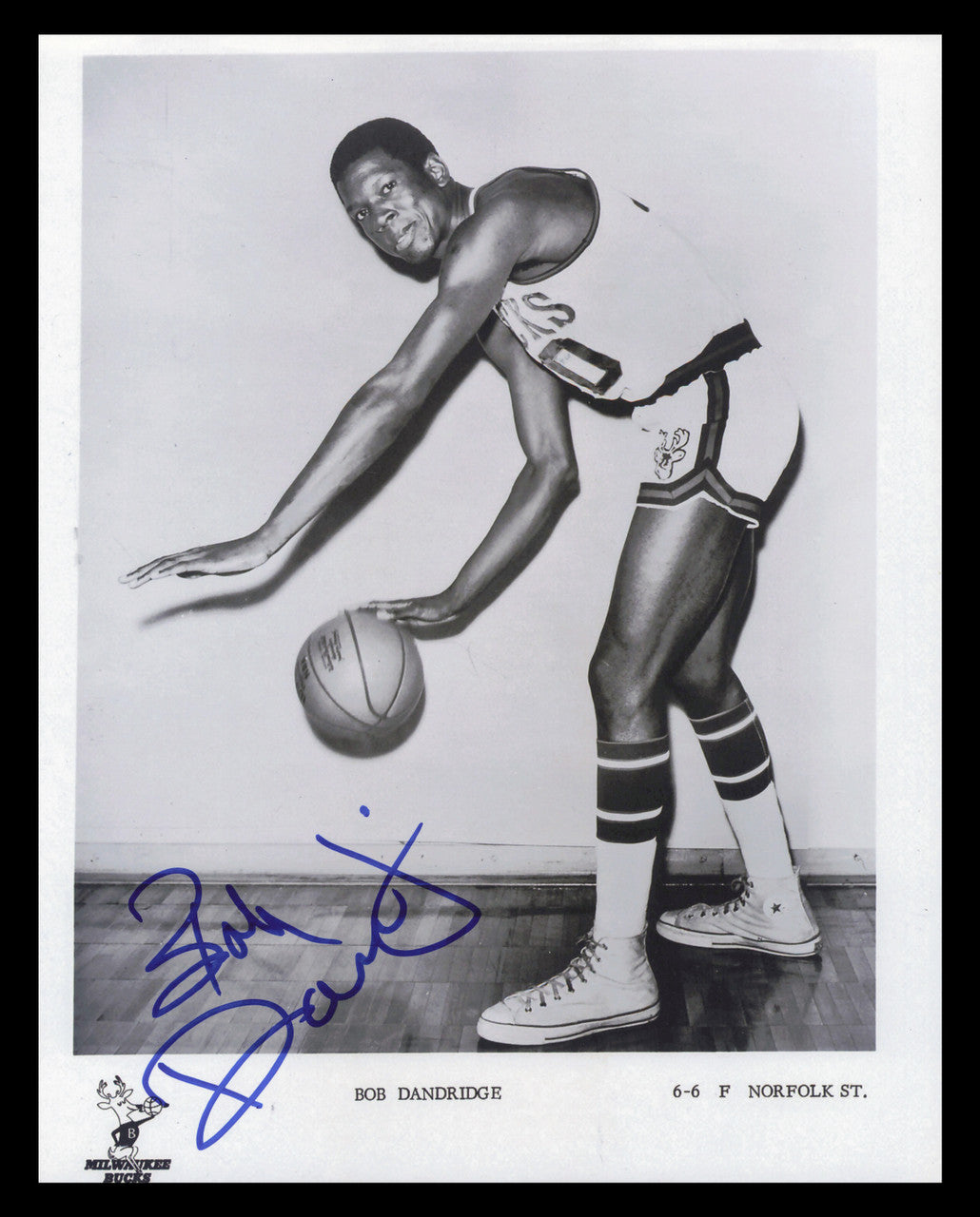Bob Dandridge Autographed 8x10 Photo Milwaukee Bucks SKU #245672