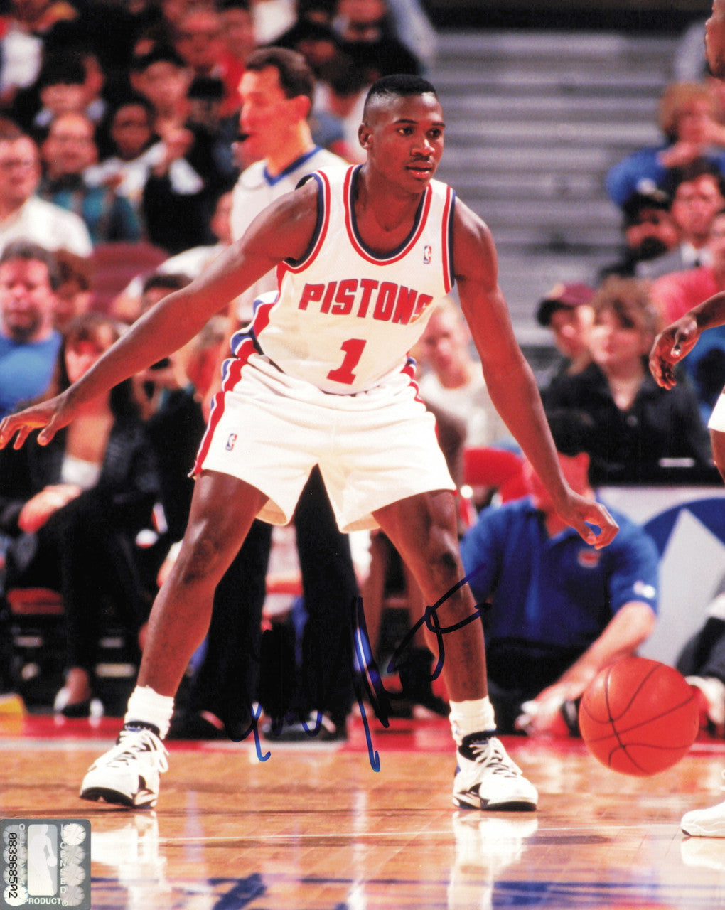 Lindsey Hunter Autographed 8x10 Photo Detroit Pistons SKU #246019