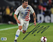 Jordan Morris Autographed 8x10 Photo Team USA Beckett BAS QR #BS36627