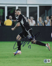 Jordan Morris Autographed 8x10 Photo Seattle Sounders Beckett BAS QR #BS36651