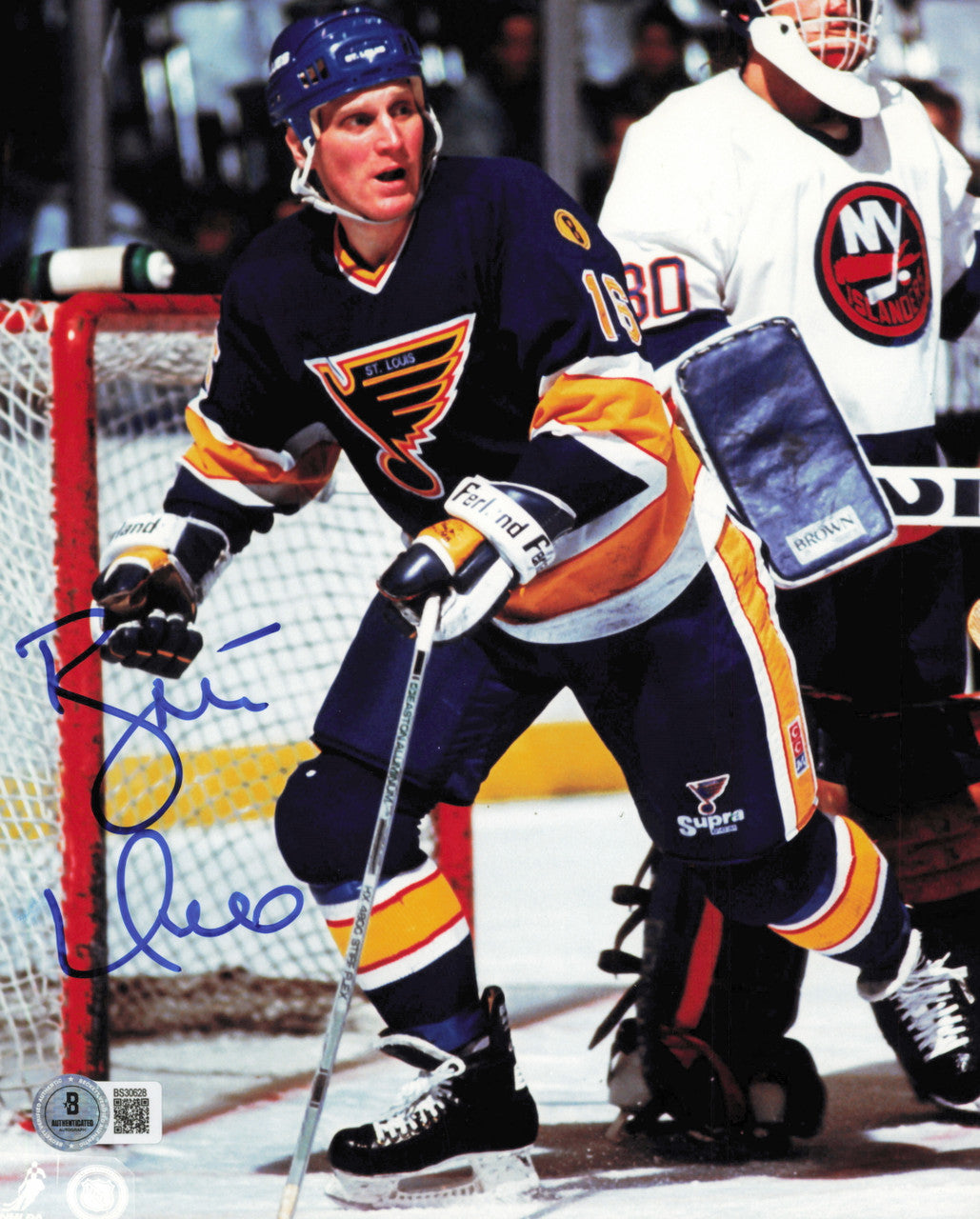 Brett Hull Autographed 8x10 Photo St. Louis Blues Beckett BAS QR #BS30628