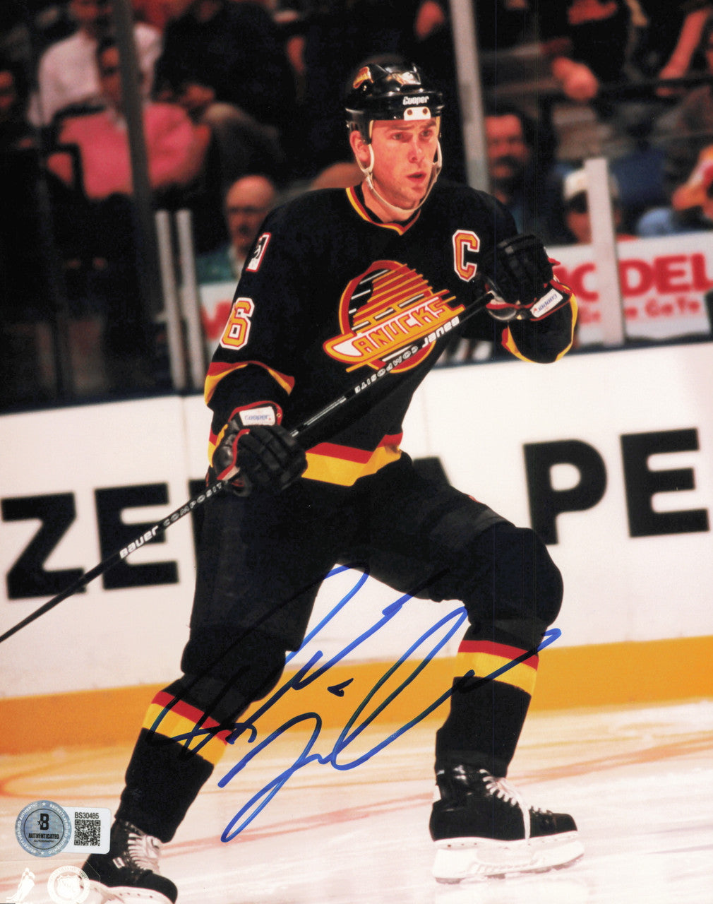 Trevor Linden Autographed 8x10 Photo Vancouver Canucks Beckett BAS QR #BS30485