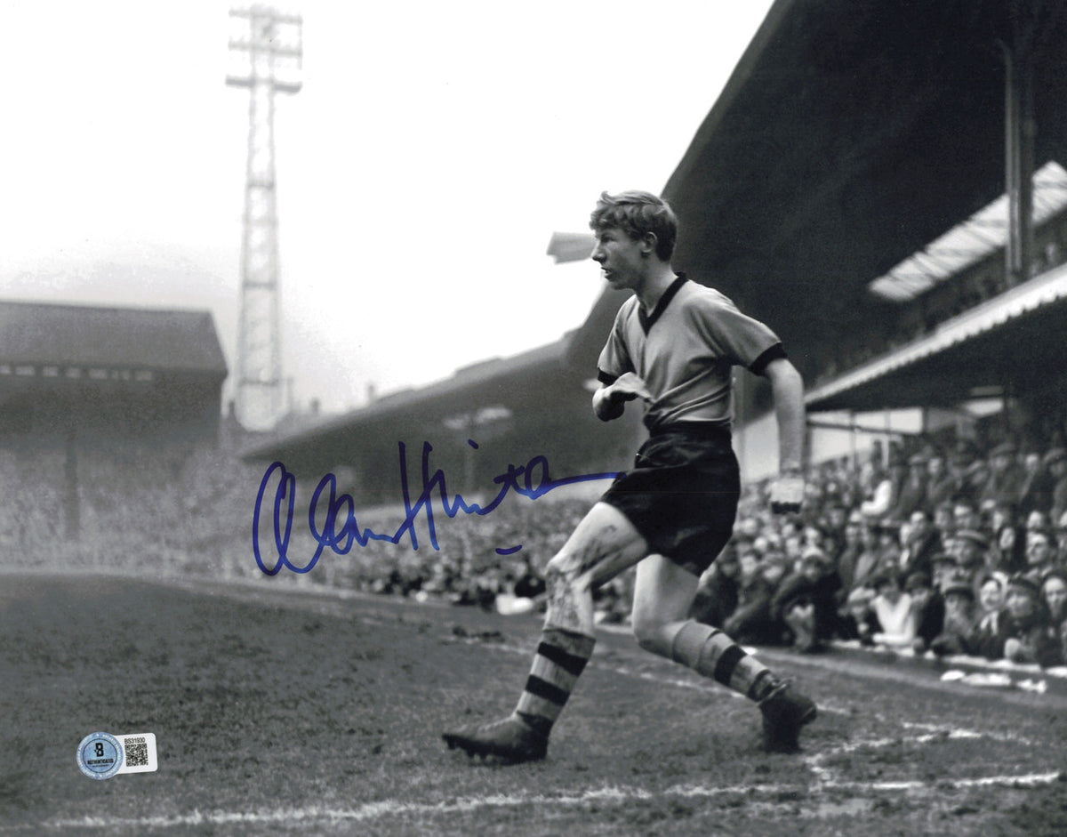 Alan Hinton Autographed 11x14 Photo England Beckett BAS QR #BS31930