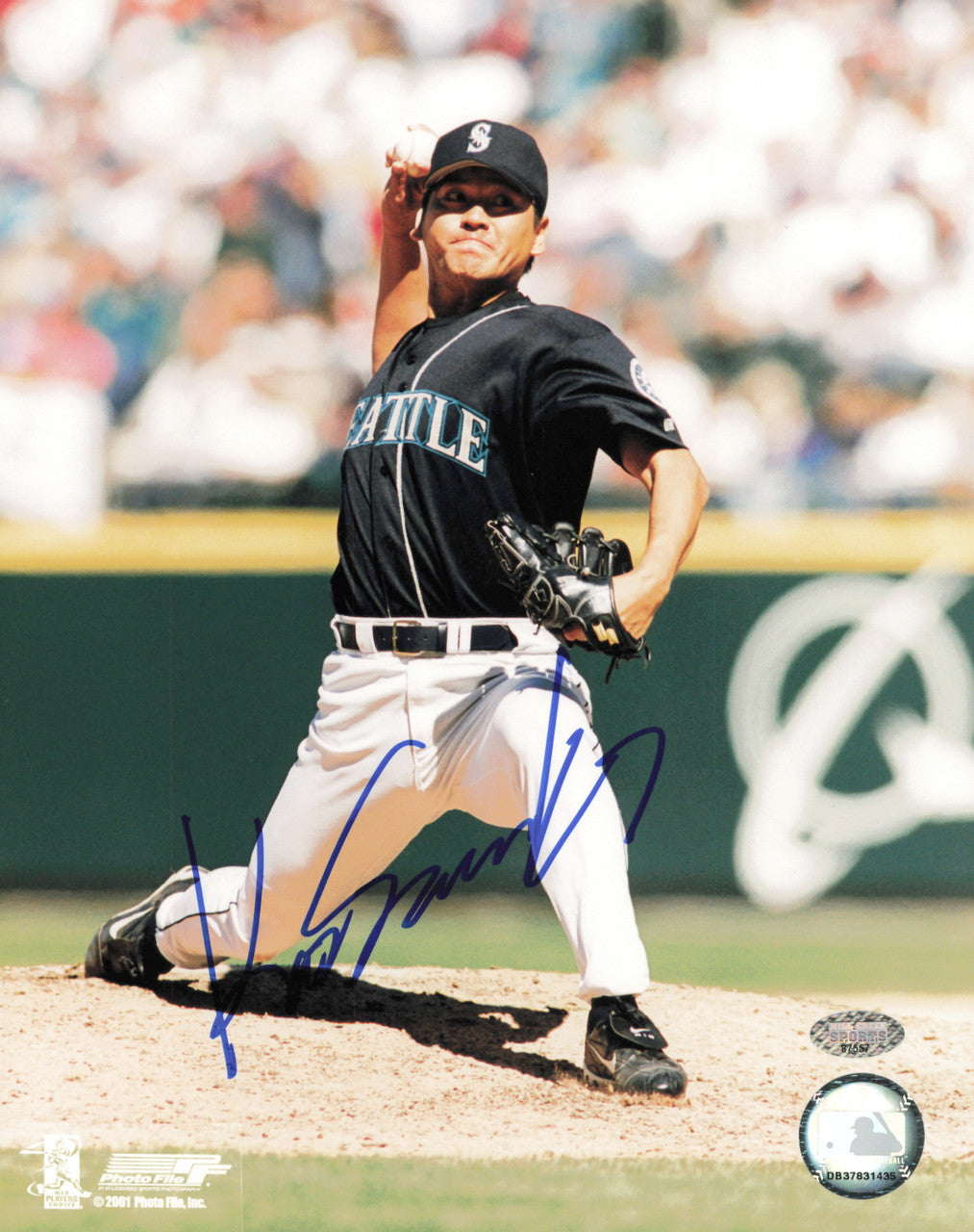 Kazuhiro Sasaki Autographed 8x10 Photo Seattle Mariners MCS Holo #87557