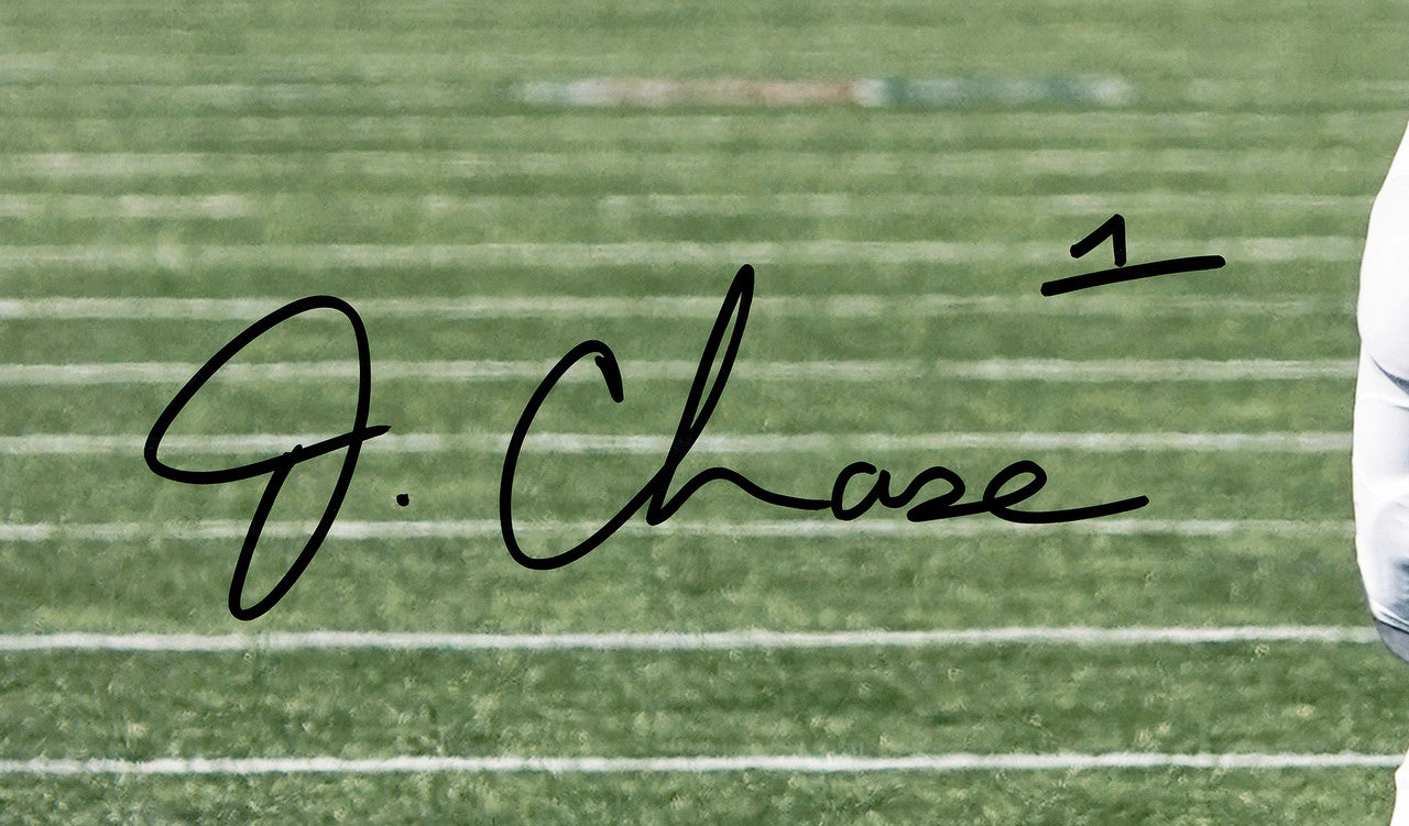 Ja'Marr Chase Autographed 16x20 Photo Cincinnati Bengals Beckett BAS Witness Stock #232746