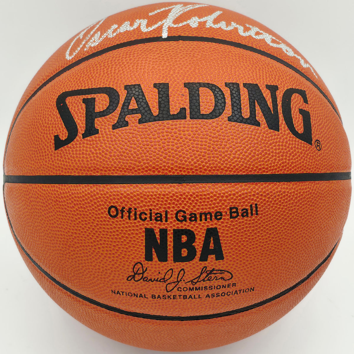 Oscar Robertson Autographed Spalding NBA Leather Game Basketball Milwaukee Bucks Beckett BAS QR #BS30429