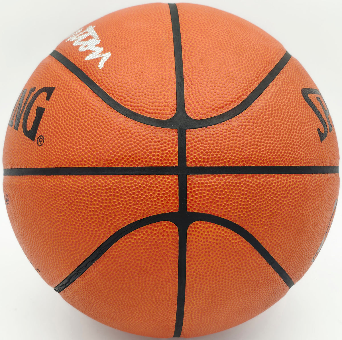 Oscar Robertson Autographed Spalding NBA Leather Game Basketball Milwaukee Bucks Beckett BAS QR #BS30429