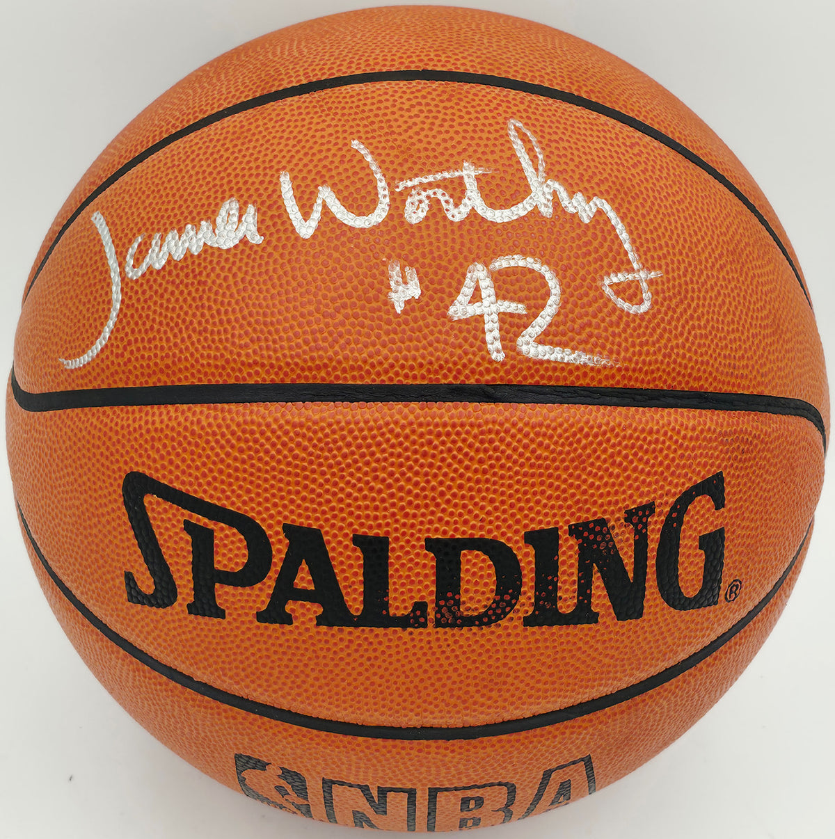 James Worthy Autographed Spalding NBA Leather Game Basketball Los Angeles Lakers Beckett BAS QR #BS30424