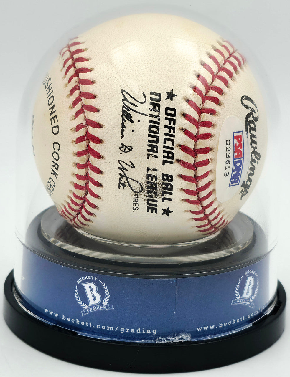 Willie Mays Autographed Official NL Baseball San Francisco Giants Auto Grade Mint 9 PSA/DNA & Beckett BAS #18285567