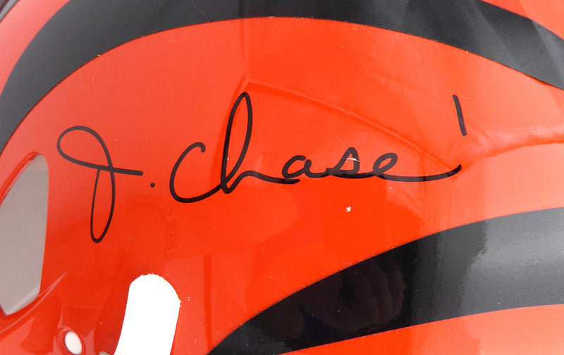 Ja'Marr Chase Autographed Cincinnati Bengals Full Size Authentic Helmet Beckett BAS Witness #3W056093