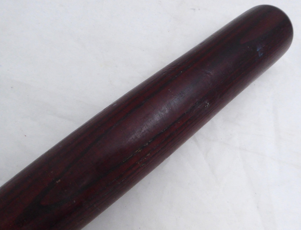 Russ Davis Unsigned Seattle Mariners Red Hoosier Game Used Bat Cracked SKU #214067