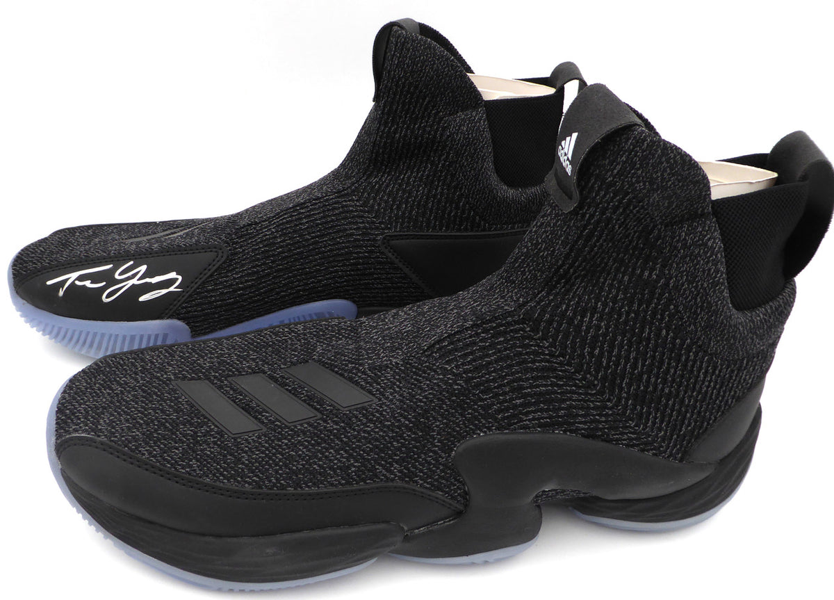 Trae Young Autographed Black Adidas Shoe Atlanta Hawks Light Strike Size 12.5 (Smudged) Beckett BAS QR #BL93431