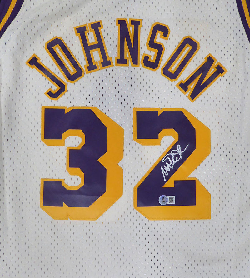 Los Angeles Lakers Magic Johnson Autographed White Mitchell & Ness Jersey (Smudged) Beckett BAS QR #4W062623