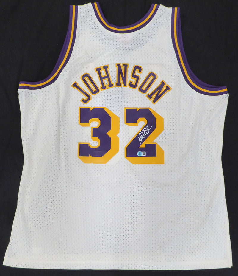 Los Angeles Lakers Magic Johnson Autographed White Mitchell & Ness Jersey (Smudged) Beckett BAS QR #4W062623
