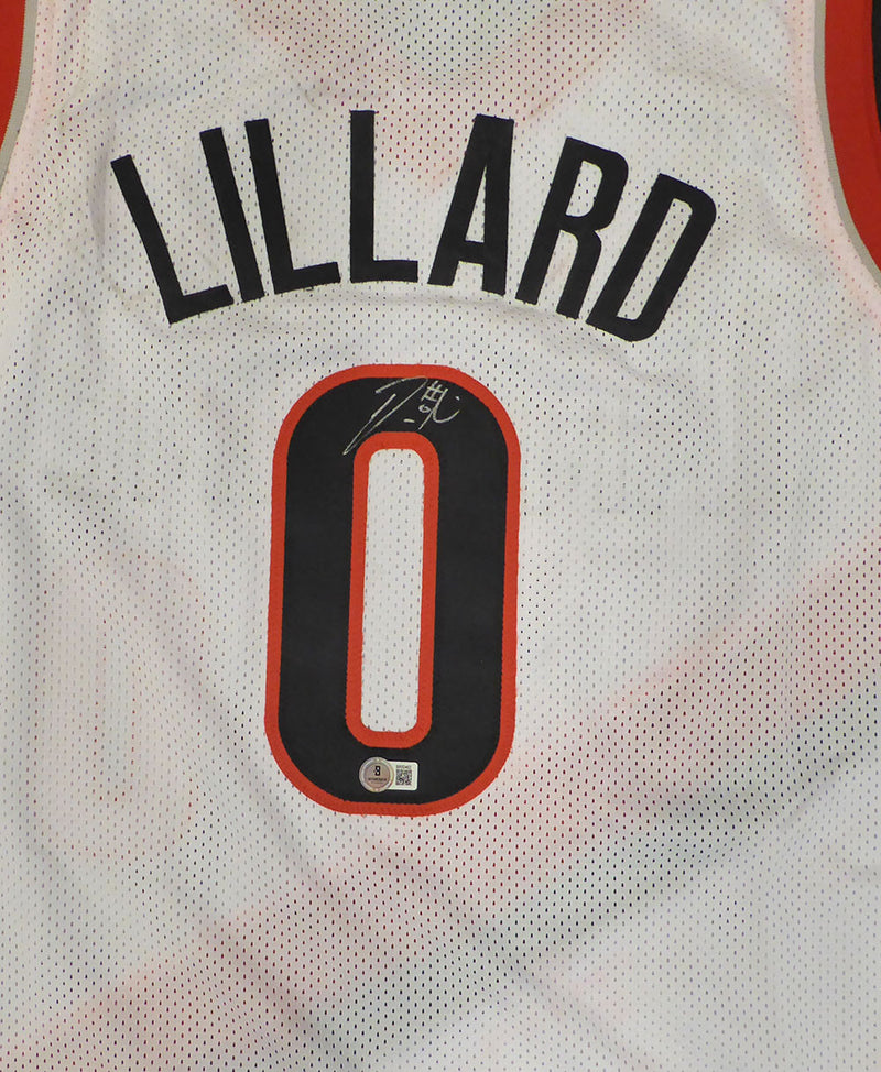 Portland Trail Blazers Damian Lillard Autographed White Custom Jersey Beckett BAS QR #BR50462