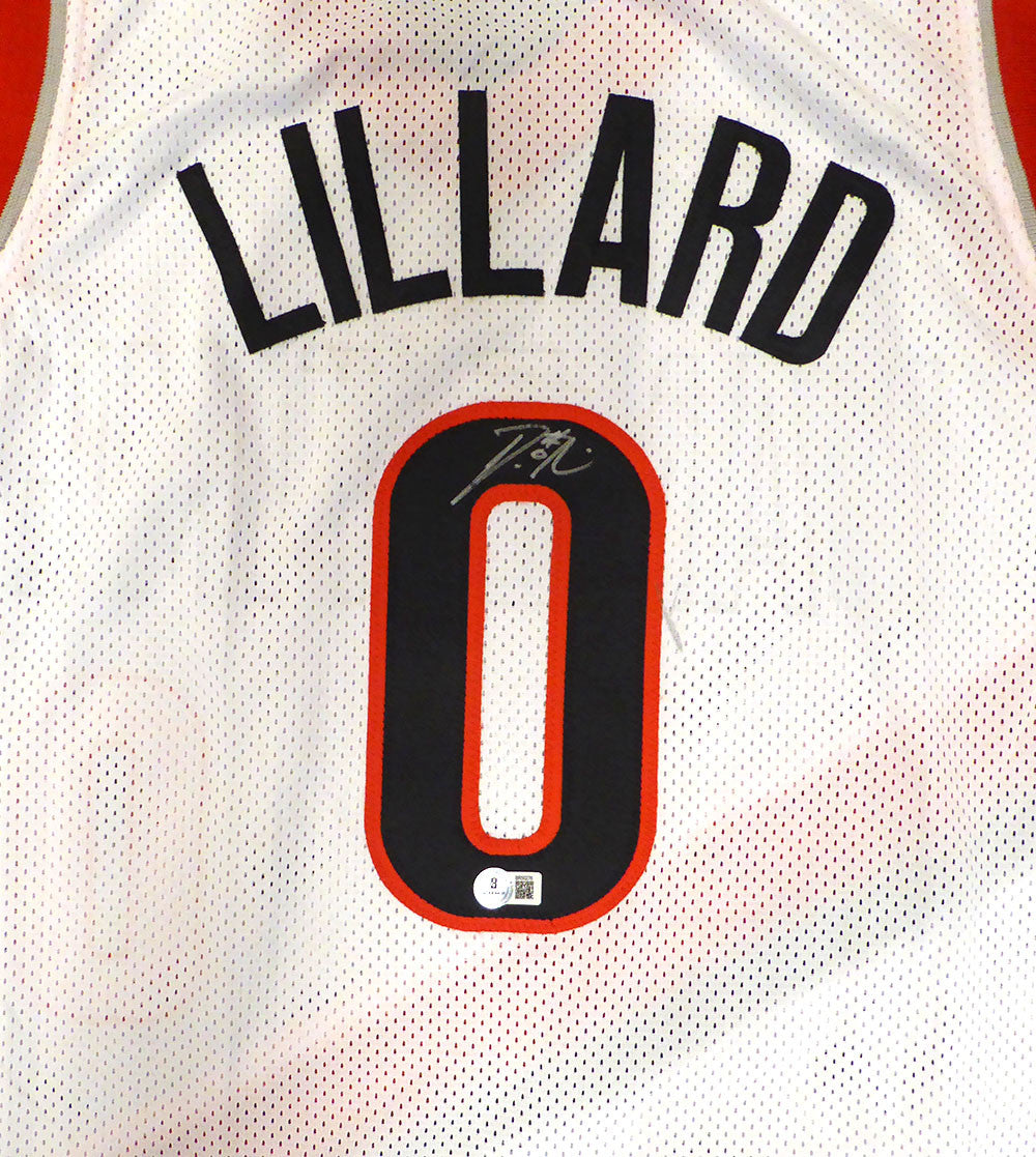 Portland Trail Blazers Damian Lillard Autographed White Custom Jersey Beckett BAS QR #BR50276