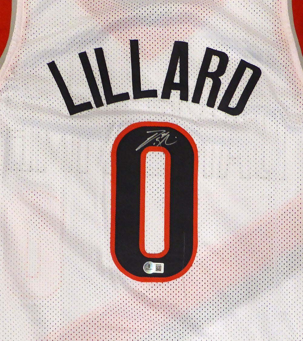 Portland Trail Blazers Damian Lillard Autographed White Custom Jersey Beckett BAS QR #BR50449