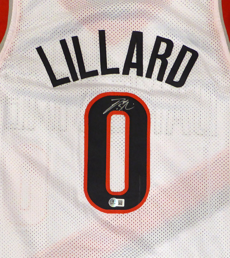 Portland Trail Blazers Damian Lillard Autographed White Custom Jersey Beckett BAS QR #BR50449