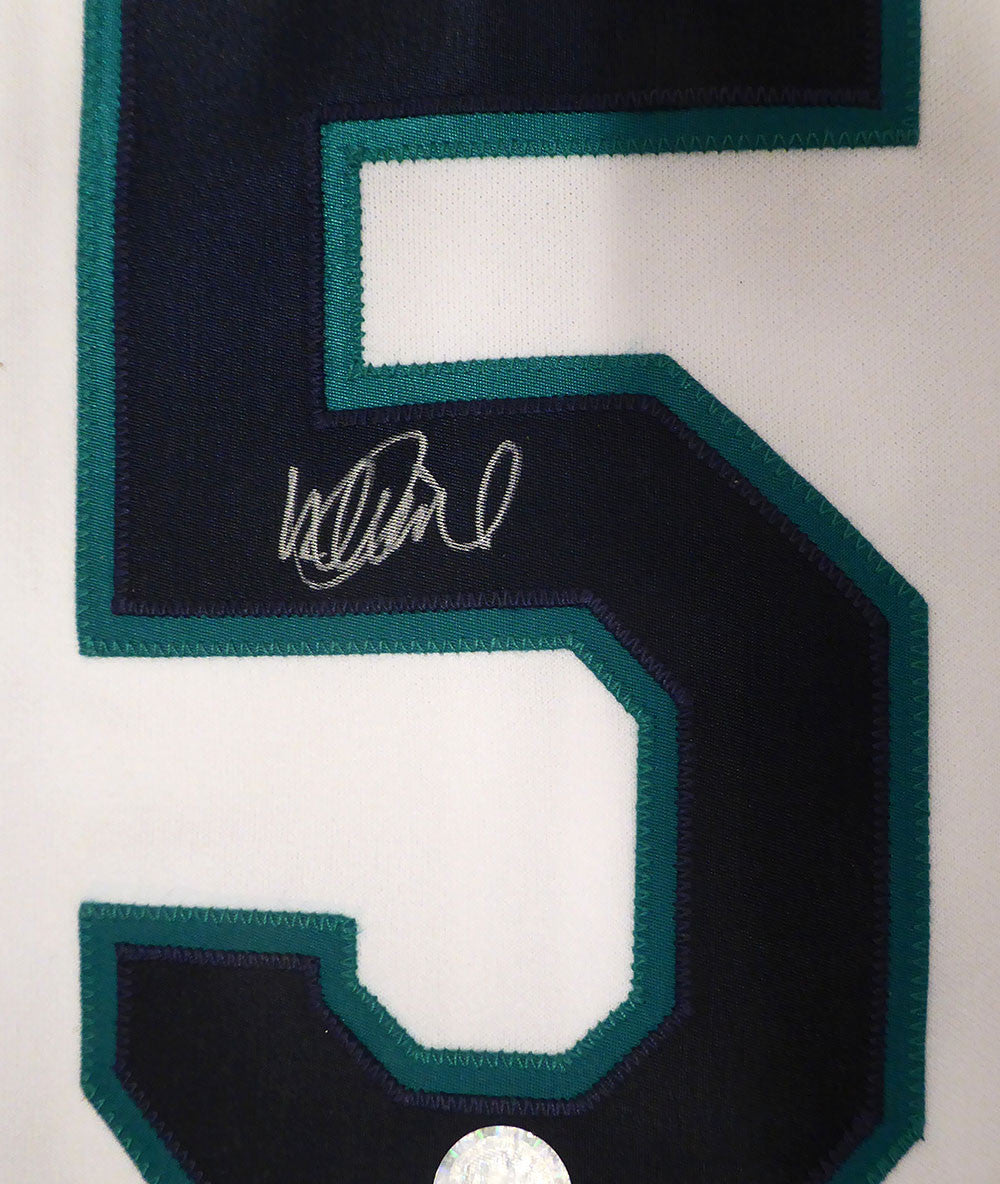 Seattle Mariners Ichiro Suzuki Autographed White Authentic Majestic Jersey MLB Holo #MT00062011