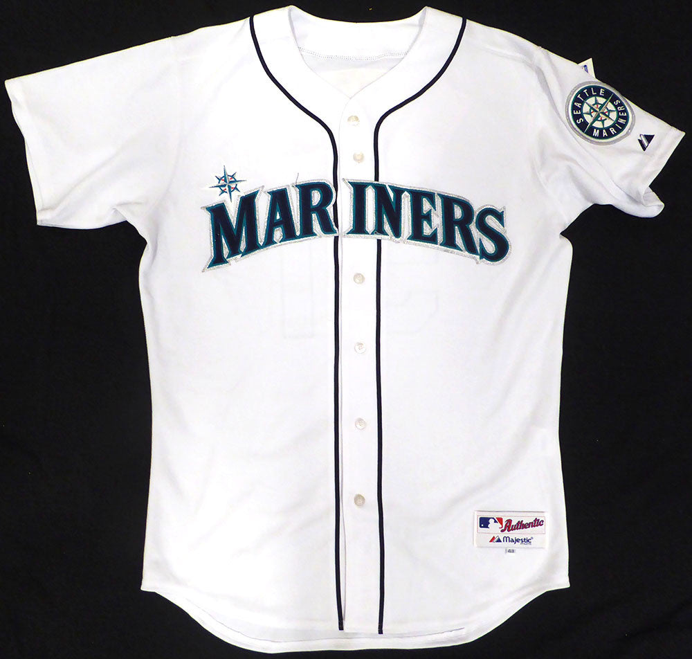Seattle Mariners Ichiro Suzuki Autographed White Authentic Majestic Jersey MLB Holo #MT00062011
