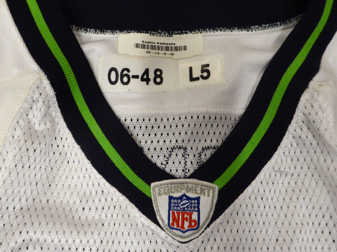 Seattle Seahawks Walter Jones Autographed White 2006 Reebok Authentic Jersey Beckett BAS QR #BU86958