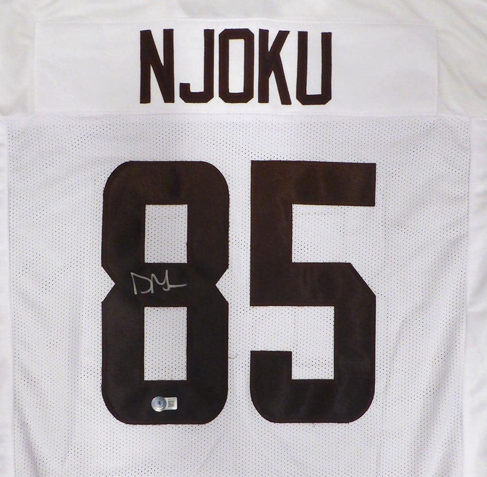 Cleveland Browns David Njoku Autographed White Jersey Beckett BAS QR #1W260179