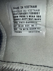 Giannis Antetokounmpo Autographed Grey Nike Zoom Freak 4 Shoes Bucks Size 16 (With Box) Beckett BAS Witness #3W396598 & #3W396599