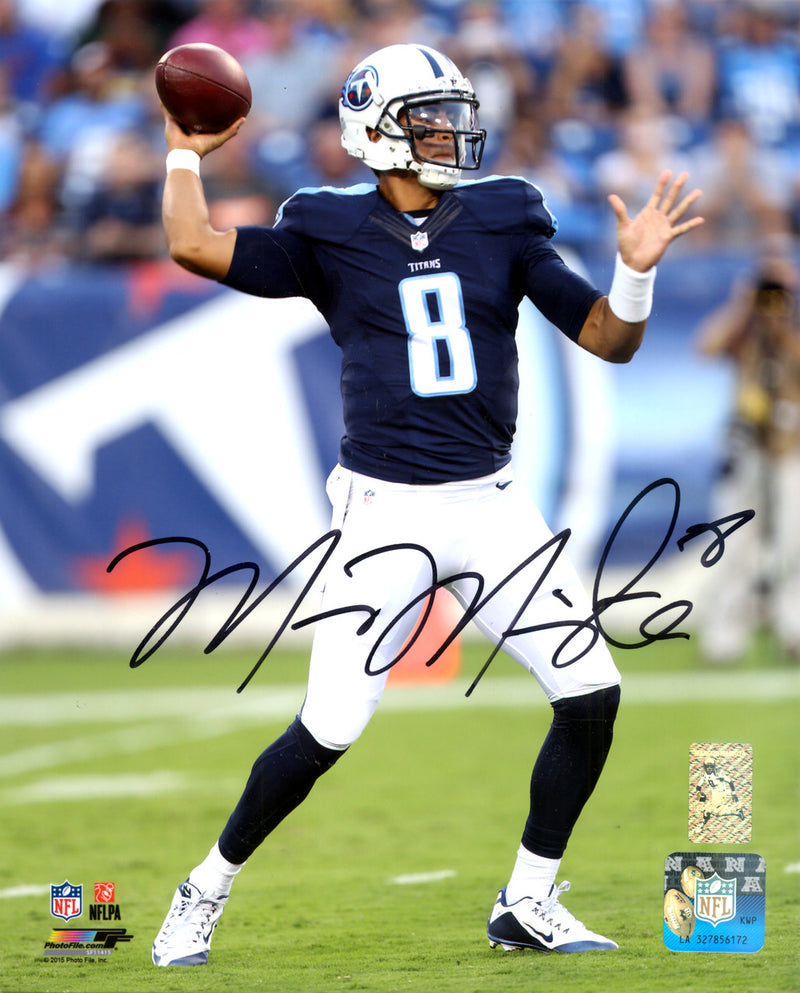 Marcus Mariota Autographed 8x10 Photo Tennessee Titans MM Holo Stock #119624