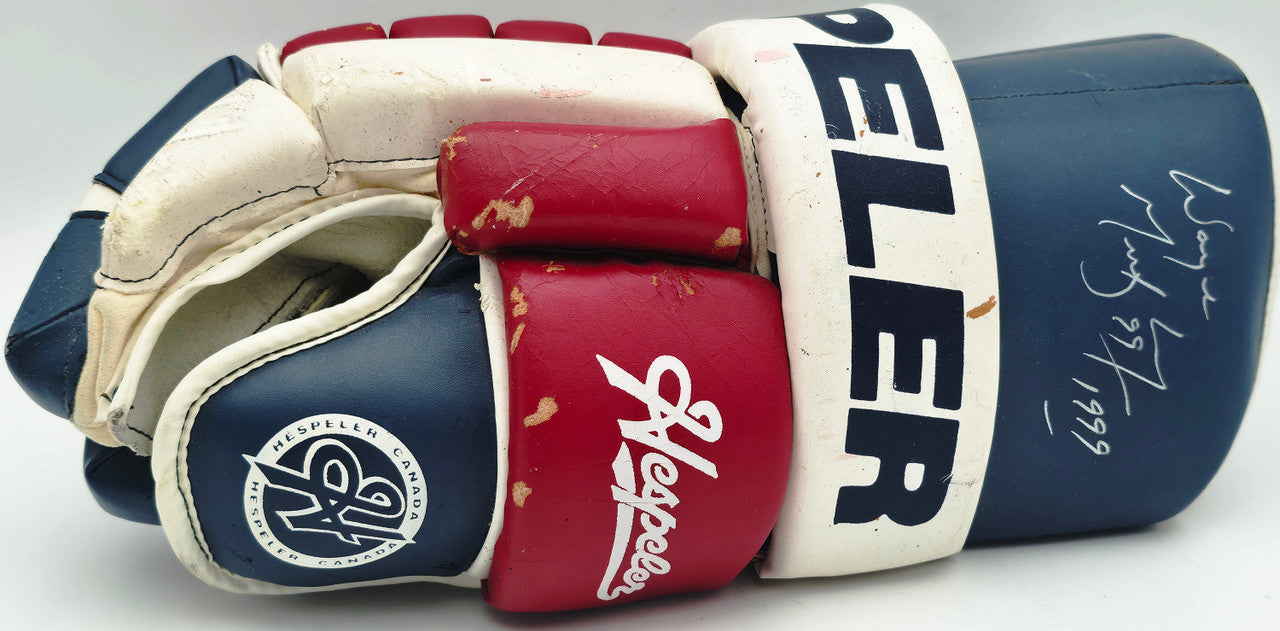 Wayne Gretzky Autographed Blue & Red Hespeler Hockey Glove New York Rangers "1999" Beckett BAS #AE49023