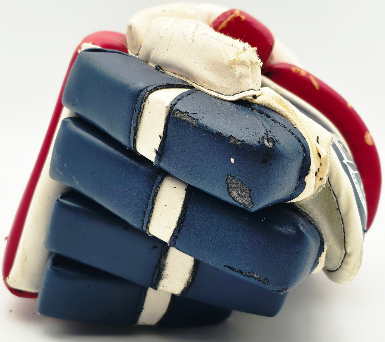 Wayne Gretzky Autographed Blue & Red Hespeler Hockey Glove New York Rangers "1999" Beckett BAS #AE49023