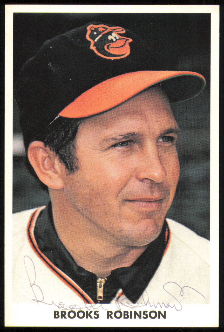 Brooks Robinson Autographed 3.5x5 Photo Baltimore Orioles SKU #254608