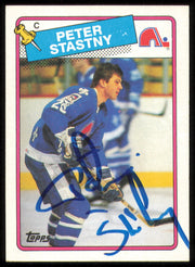 Peter Stastny Autographed 1988-89 Topps Card #22 Quebec Nordiques SKU #254814