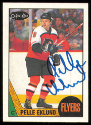 Pelle Eklund Autographed 1987-88 O-Pee-Chee Card #98 Philadelphia Flyers SKU #255259