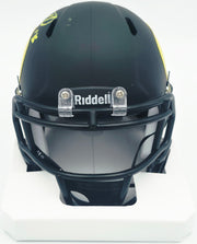 Tez Johnson Autographed Oregon Ducks Matte Black Speed Mini Helmet (Smudged) JSA Witness #WC196032