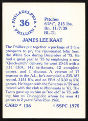 Jim Kaat Autographed 1975-76 SSPC Card #136 Chicago White Sox SKU #258762