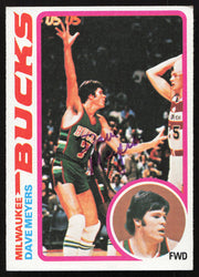 Dave Meyers Autographed 1978-79 Topps Card #8 Milwaukee Bucks SKU #258917