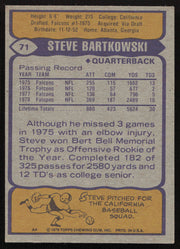 Steve Bartkowski Autographed 1979 Topps Card #71 Atlanta Falcons SKU #259194