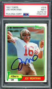 Joe Montana Autographed 1981 Topps Rookie Card #216 San Francisco 49ers PSA 7 Auto Grade Gem Mint 10 PSA/DNA #77941137